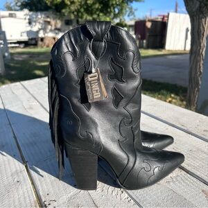 Dingo Lady's Night women's leather western ankle boots black size 9.5